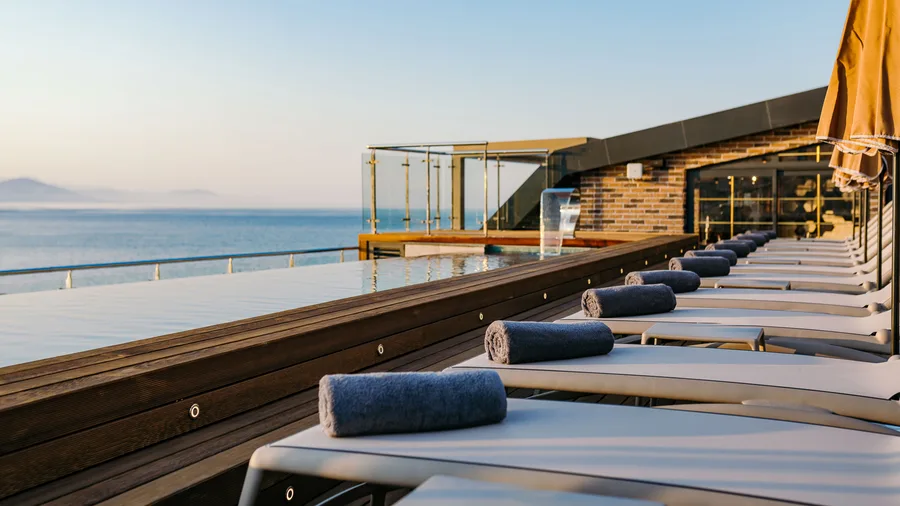 Numa Port Hotel