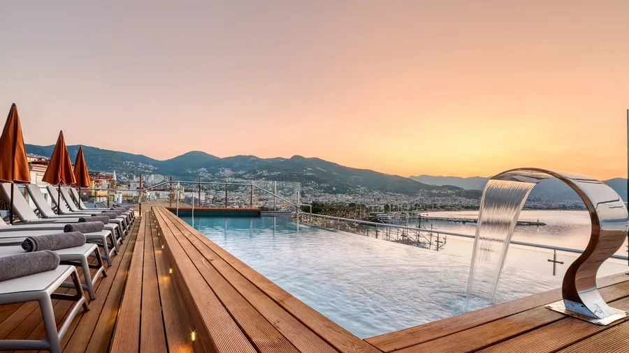Numa Port Hotel