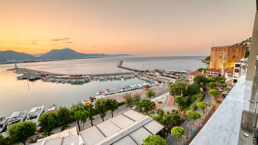 Numa Port Hotel